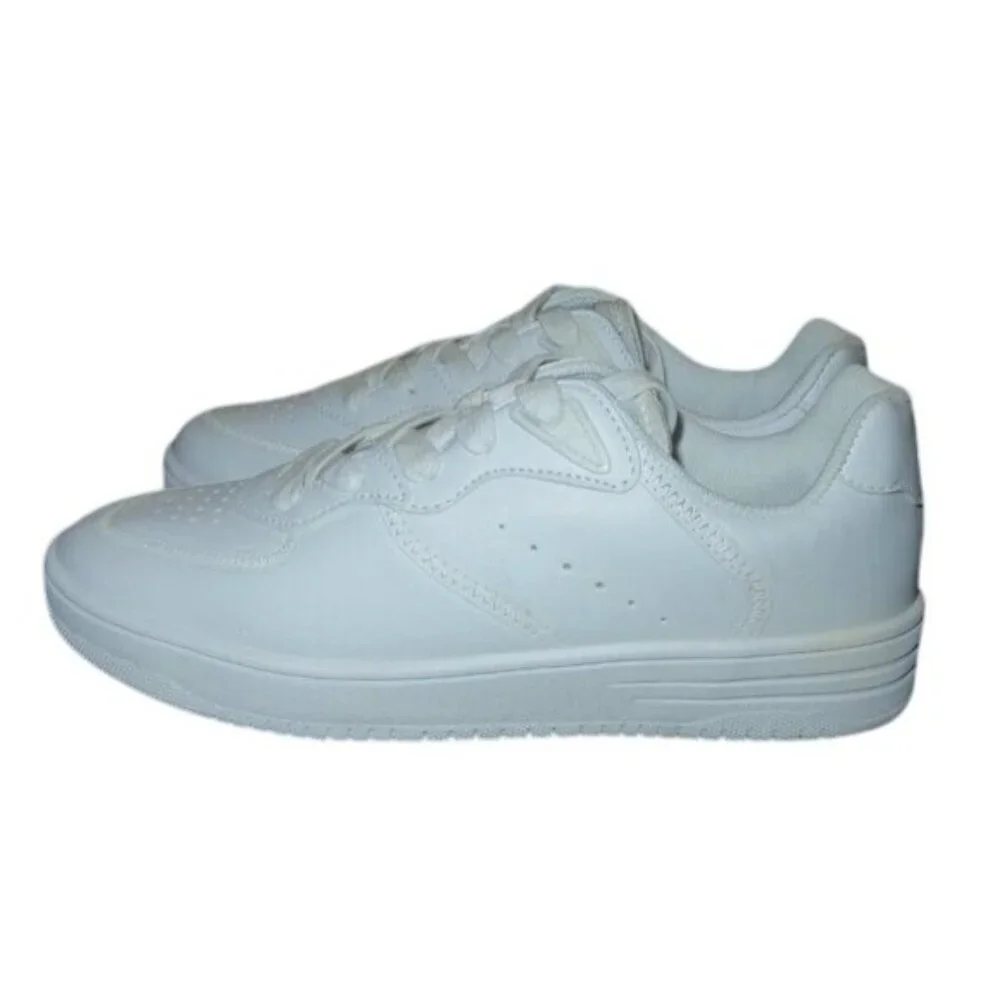 Fabletics White Wilshire Lifestyle Low Top Lace Up Sneaker size 10